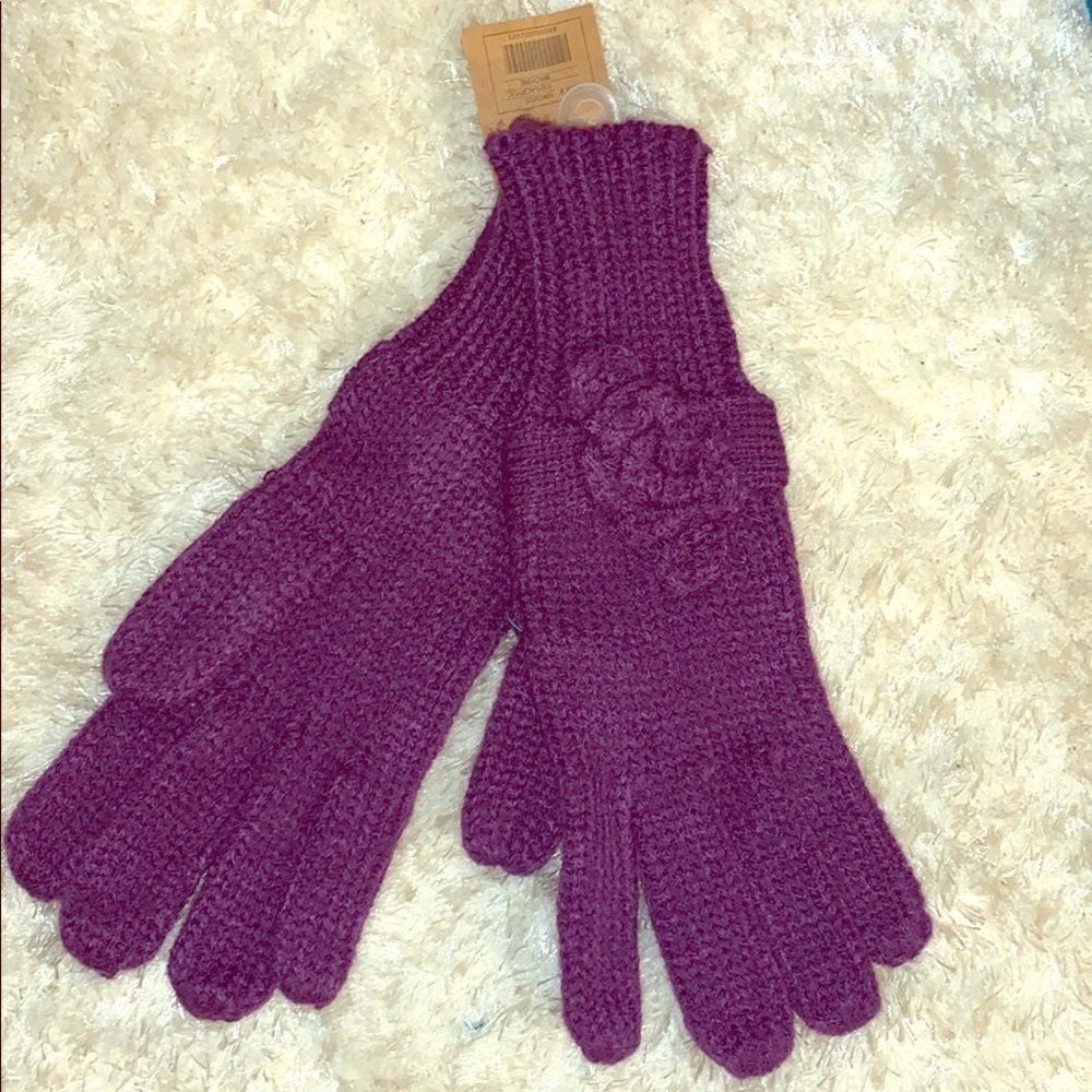 ⭐️6 for $35 - Mix & Match⭐️ Knitted flower gloves
